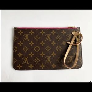 LOUIS VUITTON WRISTLET MM
